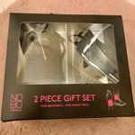 2 Piece Gift Set Black Photo 4