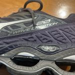 Mizuno  wave 20 D Women’s 11.5 sneakers. MSRP 140 like new Photo 6