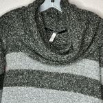 Kensie  Turtleneck Sweater‎ Photo 1