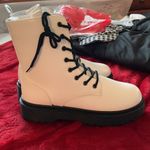 Seven Dials  boots Photo 4