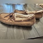 UGG  Dakota Slipper Moccasin Tan‎ Woman’s Size 8 Photo 6