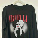 Disney  Cruella Long Sleeve Crewneck Shirt Womens‎ Size Medium Black Photo 2