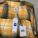 BDG NWT  Yellow Caleb Sporty Shirt size Medium Photo 12