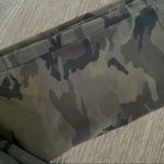 Strut this  Camo high  rise crop pant Photo 10