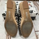 CL by Laundry  DAYSIE MULE PEEP TOE RAFFIA WEDGE HEELS. Photo 7