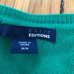 basic editions Women's V Neck Sweater M NWOT Photo 1