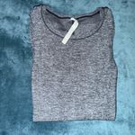 Lululemon  athletica Heathered Gray Short Sleeve Top Photo 3