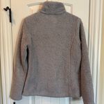 Patagonia  Women's Cozy Gray Sherpa Pullover Size Medium Photo 2