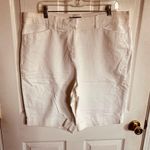 Roz & Ali White Tailored Shorts Photo 0