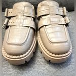 Free People  Women's Lyra Lug Loafer, size 40 (9.5), Off White, Light Wear,
VGUC Photo 2