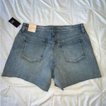 Kut From The Kloth NWT  Indigo/Medium Wash, High-Rise Taylor Denim Shorts SIZE 10 Photo 4