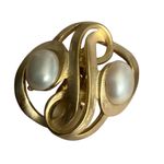 Vtg Edwin Pearl gold tone faux pearl clip on earrings Photo 2