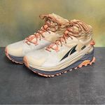 Altra Olympus 5 GTX Women’s Hiking Boots Size 9.5 Photo 2