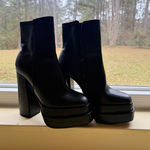 Forever 21  Heeled Boots Photo 0