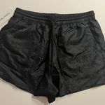 Outdoor Voices GeoShine 2.5" Short Photo 1