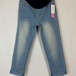 Rumor Has It Women’s Light Rinse Cuffed Over-Belly Maternity Capri Jeans Sm NWT Photo 0