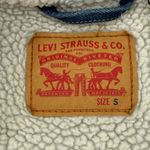 Levi's Levi’s Premium Blue Denim Sherpa Snap Button Long Trucker Jean Jacket Unisex S Photo 3