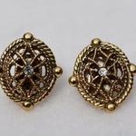 Unique Vintage Rare Vintage Victorian Clear Rhinestone Center Gold Tone Post Earrings Photo 0