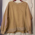 easel  Oversized Top Photo 0