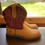 Ariat Burgundy and Cream Western Boots like new Photo 2