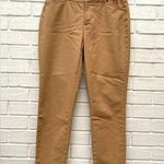 Ivanka Trump Woman’s  pants Photo 0