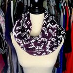 Beautiful EUC knit infinity scarf Purple Photo 1
