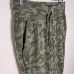 Lululemon  Ready to Rulu camo green jogger pants full length size 6 Photo 4