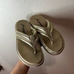 Free People Wonderland Thong SandalsWomens 39.5 Gold Platform Padded Strap NEW Photo 2