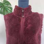 Laura Scott Reversible Faux Fur / Fleece Burgundy Vest Photo 1