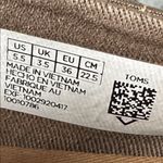 Toms  Women's Metallic Tan and Copper Gold Leaf Pattern slip on Flats size 5.5 Photo 8