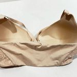 Victoria's Secret Lace Wireless Bra Nude Cream Sz 32DD Pull-Over Lightly Lined Photo 4