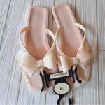 BCBGeneration Glossy Bow Flat Sandals Sz 7 NWT Photo 4