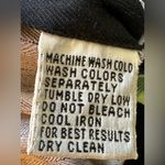 Tommy Bahama Silk Sleeveless Women’s Hawaiian Top Medium Photo 2