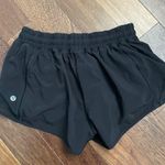 Lululemon Hotty Hot Short 2.5” Photo 0