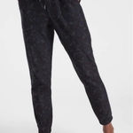 Athleta  Printed Farallon Joggers in Stratum Camo Size 0 Photo 0