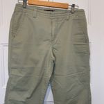 Gloria Vanderbilt ๐๏ธ 5/$20 Sage Green Corduroy Cropped Capri Pants Size 8 Photo 1
