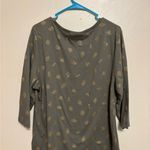 Karen Scott 🌿 Plus 2X Gold Leaf Print Henley Top Olive Green 3/4 Sleeve Photo 7