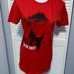 Gildan Taylor Swift Red Tour T-shirt  Photo 0