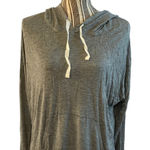 Heart & Hips  Gray Hooded Long Sleeve Front Pocket Pullover Top Women Sz S Photo 0