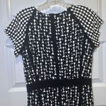 Taylor Black/White Print Scoop Neck Short Sleeve Dress size 6 Black Photo 8