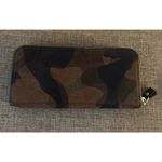 Camo Leather Wallet Zip Around Coin Compartment 4”x8” Brown Black Green EUC Photo 1