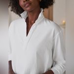 Frank & Eileen Patrick Popover Henley in White, Size X-Small Photo 2