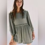 Free People BEACH ποΈ Stylish Green Romper. ππ³ Photo 2