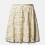 Torrid NWT Ivory Lace Smocked Waist Skater Skirt 4X K44 Photo 3