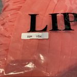 Woman’s A Photo 9