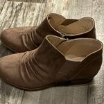 Life Stride Women's Suede Brown Booties Size 9 1/2 Wide Photo 8