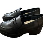 Yanni Loafer in Black
Dolce Vita Size 8 Photo 1