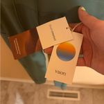 Vuori NWT  Daily Pocket Leggings in Hedge Green Photo 3