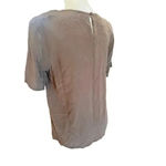 TESS short sleeve TAN BLOUSE SHOULDER PADS 100 % SILK SIZE MEDIUM Photo 3