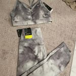 Nike The One Tight Fit Leggings Photo 2